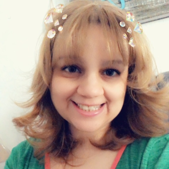 Meet your Posher, Sandra - Picture 1 of 6